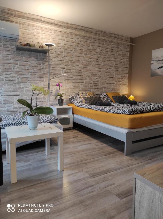 Baross Apartman Kaposvár Exterior photo